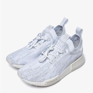 ADIDAS MD R1 PRIMEKNIT
Ftw White/ Ftw White/ Grey One men size 11 gently used